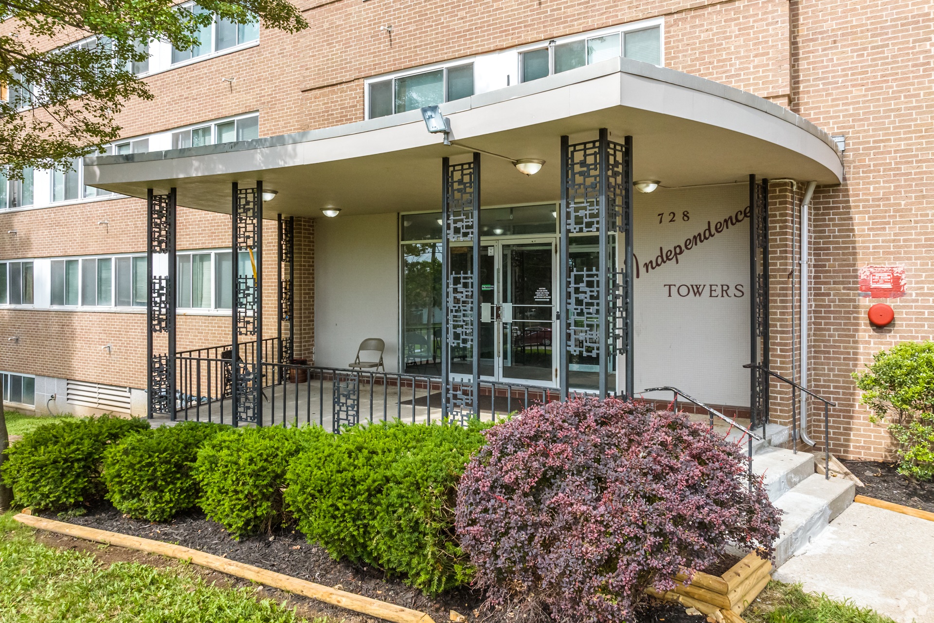 Independence Towers exterior view in Independence Missouri