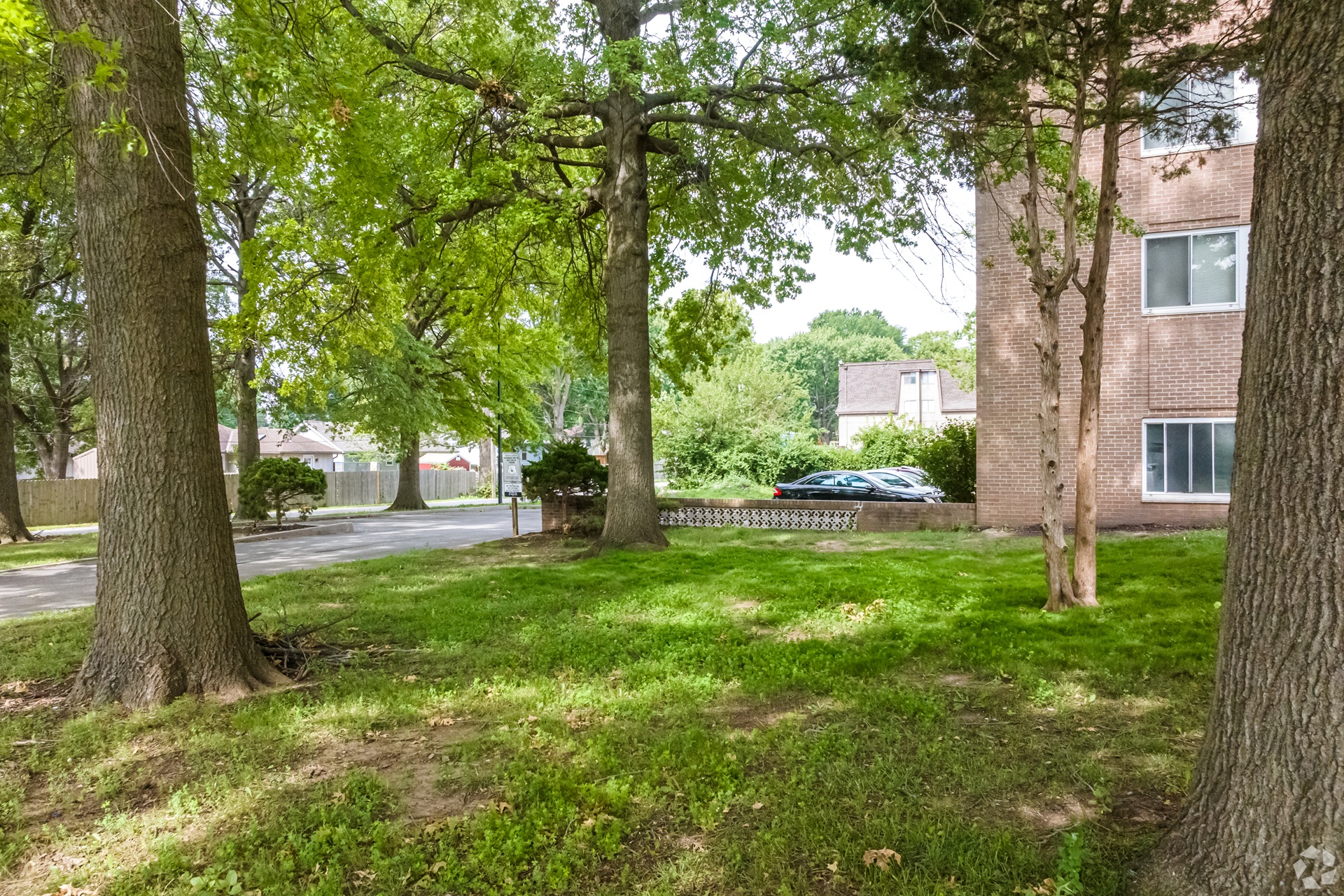 Independence Towers exterior in Independence Missouri