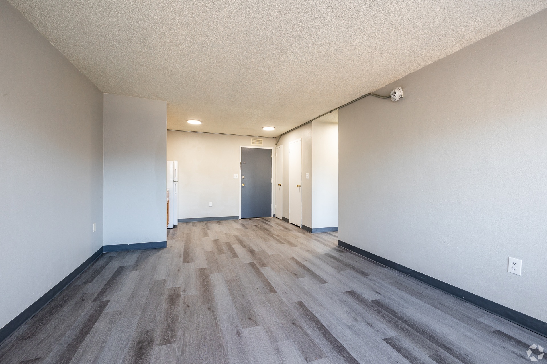 Independence Towers living room in Independence Missouri