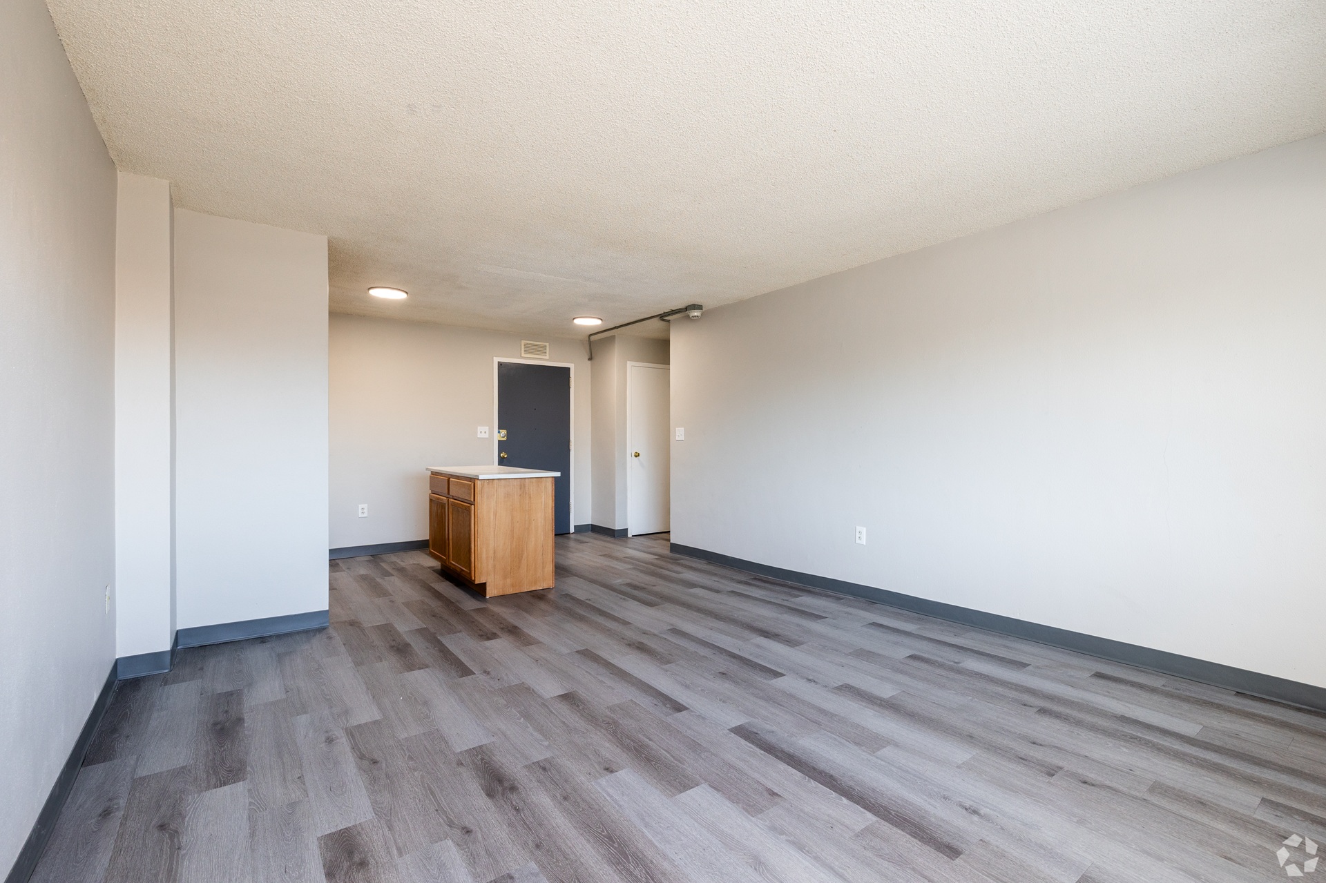 Independence Towers living room in Independence Missouri