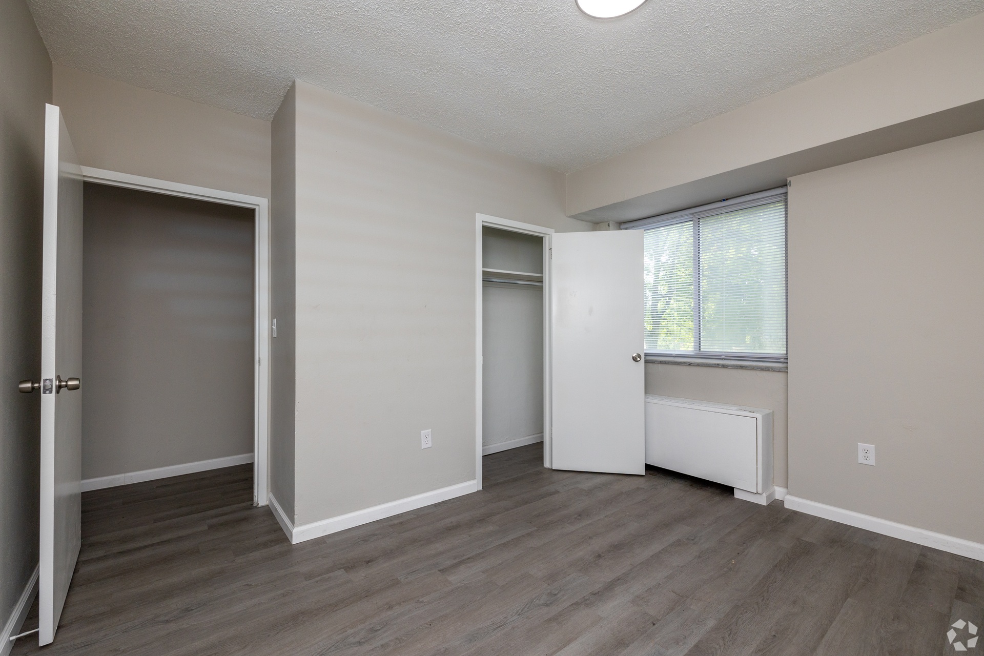 Independence Towers master bedroom in Independence Missouri